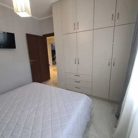 Hermes Apartment Amigdhaleon